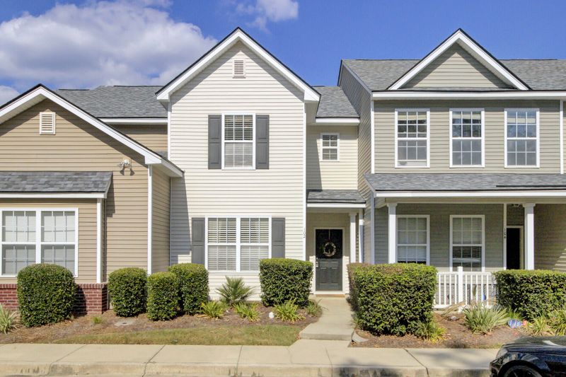 102 Woodward Rd, Goose Creek, SC 29445