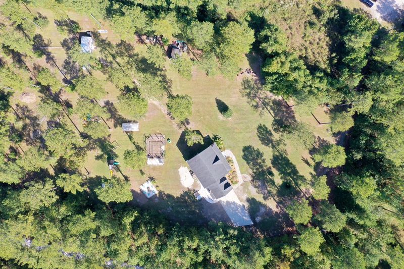 635 Hunters Haven Ln, Huger, SC 29450