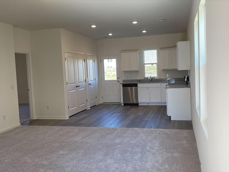 238 Phoenix Dr, Summerville, SC 29486