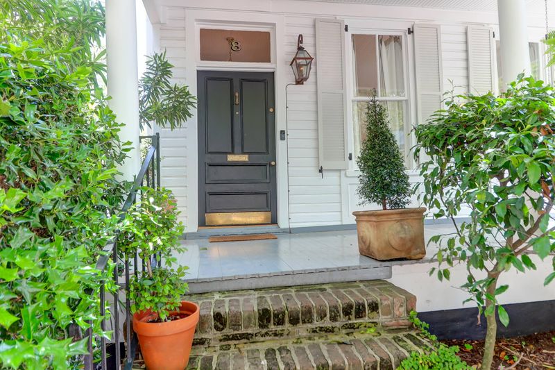 8 Savage St, Charleston, SC 29401