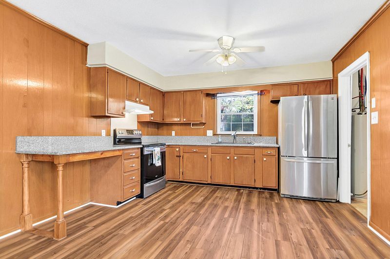 3243 Vinewood Pl, North Charleston, SC 29420