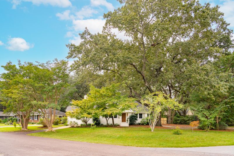 1117 Woodhaven Dr, Charleston, SC 29407