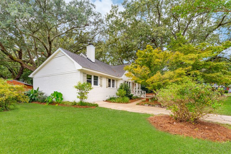 1117 Woodhaven Dr, Charleston, SC 29407