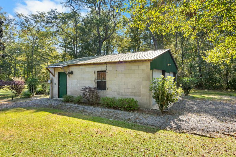 1822 Old Gilliard Rd, Ridgeville, SC 29472