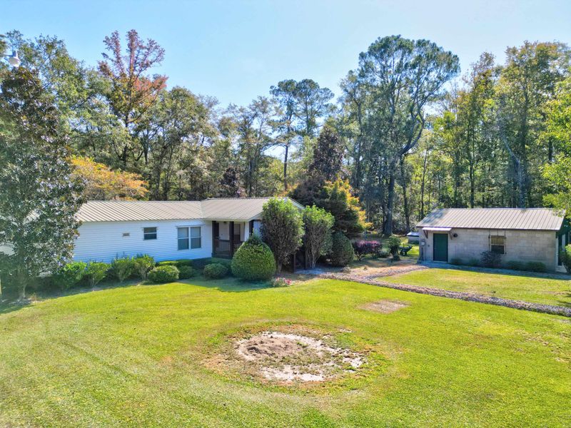 1822 Old Gilliard Rd, Ridgeville, SC 29472