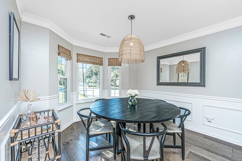 1355 Center Lake Dr, Mount Pleasant, SC 29464