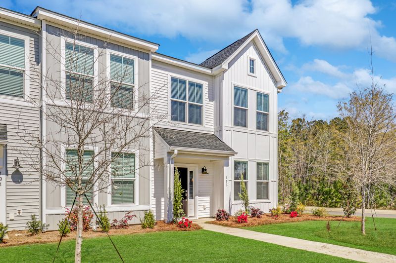 129 O'malley Dr, Summerville, SC 29483