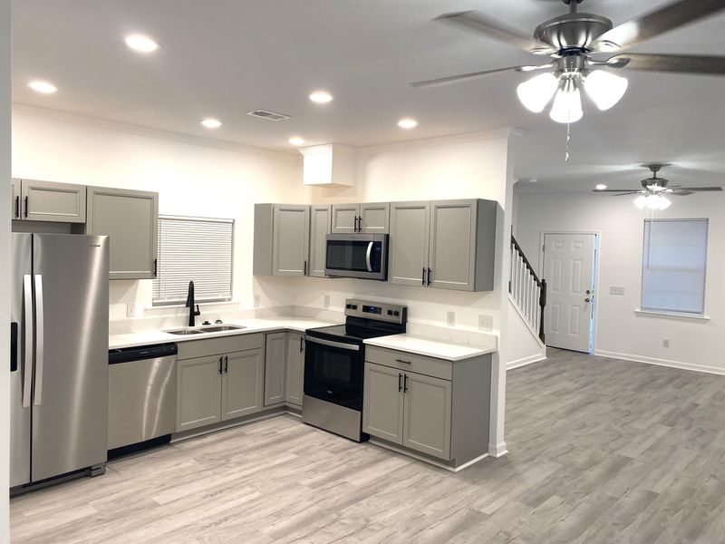 2040 Arbutus Ave, North Charleston, SC 29405