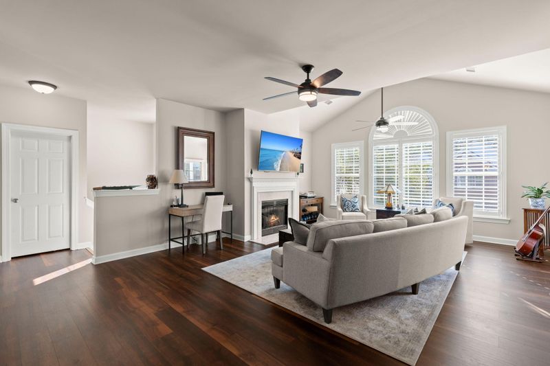 161 Golfview Ln, Summerville, SC 29485