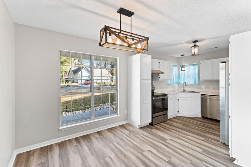 325 Parish Parc Dr, Summerville, SC 29485