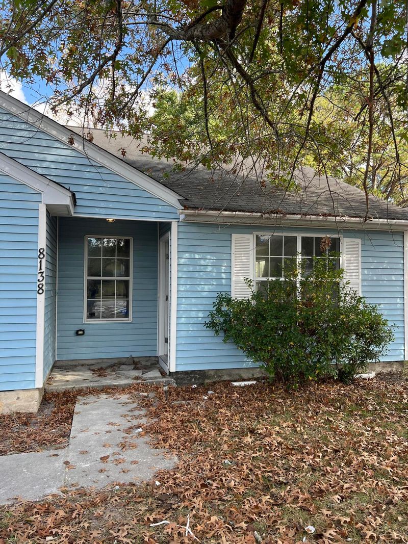 8138 Honeysuckle Lake Dr, North Charleston, SC 29420