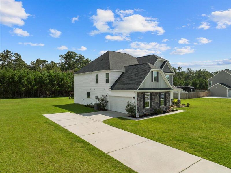 124 Lakelyn Rd, Moncks Corner, SC 29461