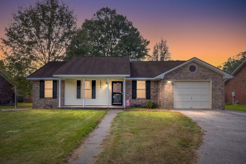 212 Houston Dr, Ladson, SC 29456