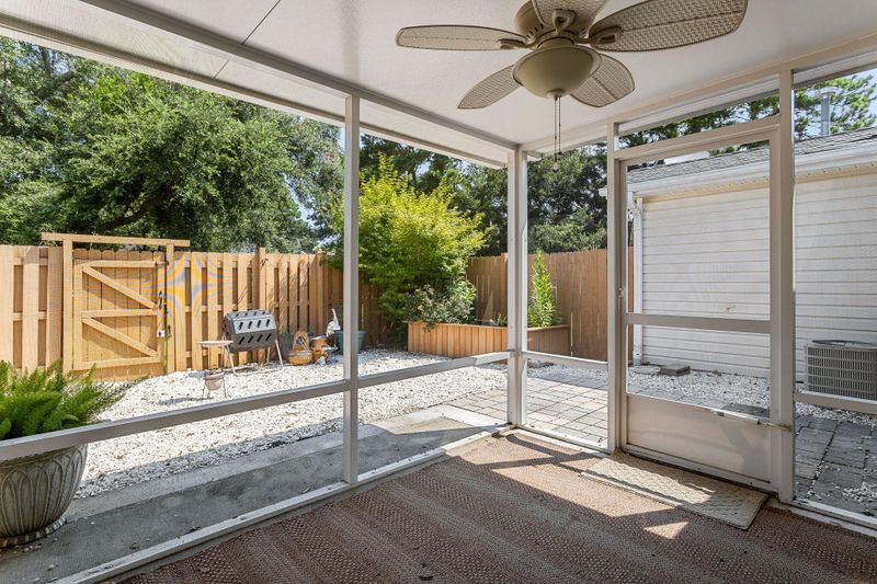 1292 Apex Ln, Charleston, SC 29412