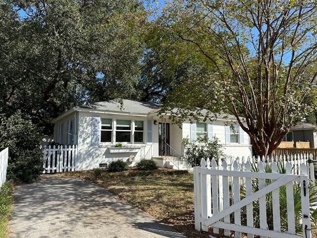 1440 Moultrie St, Mount Pleasant, SC 29464