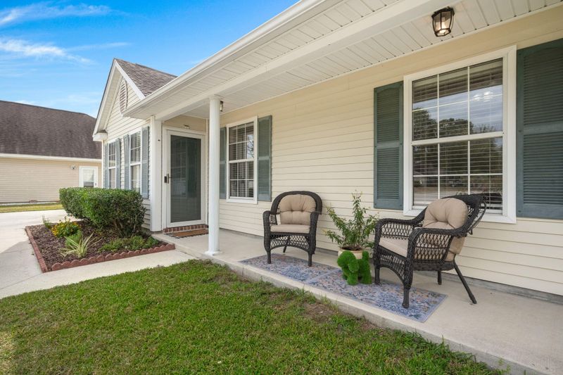 8445 Battle Forest Dr, North Charleston, SC 29420