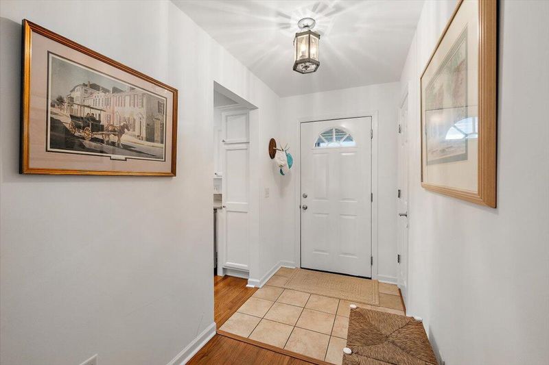 413 E Indian Ave, Folly Beach, SC 29439
