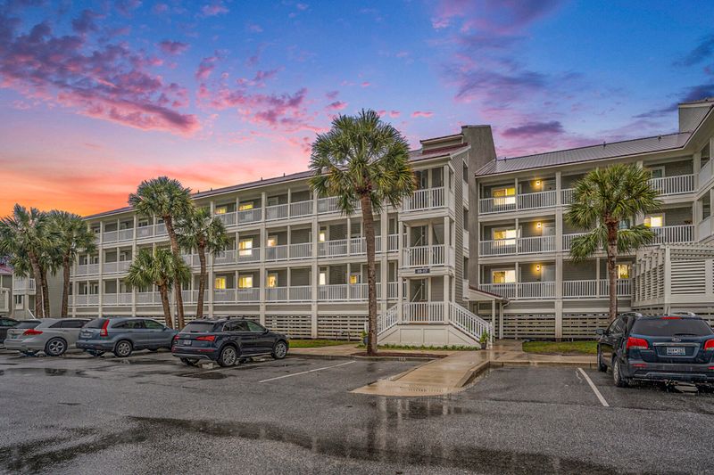 93 Mariners Cay Dr, Folly Beach, SC 29439