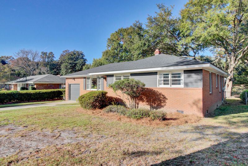 1715 Sharon Ave, Charleston, SC 29407
