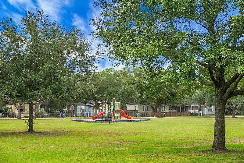 2608 Wye Ln, North Charleston, SC 29405
