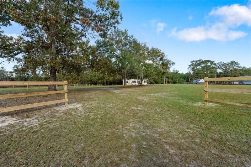 640 Country Pond Ln, Cross, SC 29436