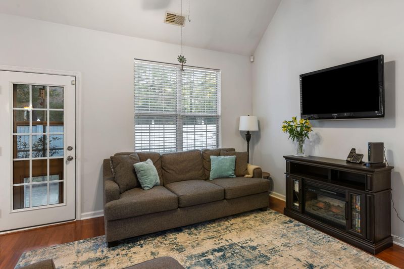 3199 Sonja Way, Mount Pleasant, SC 29466