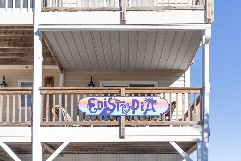 3611 Yacht Club Rd #B, Edisto Island, SC 29438