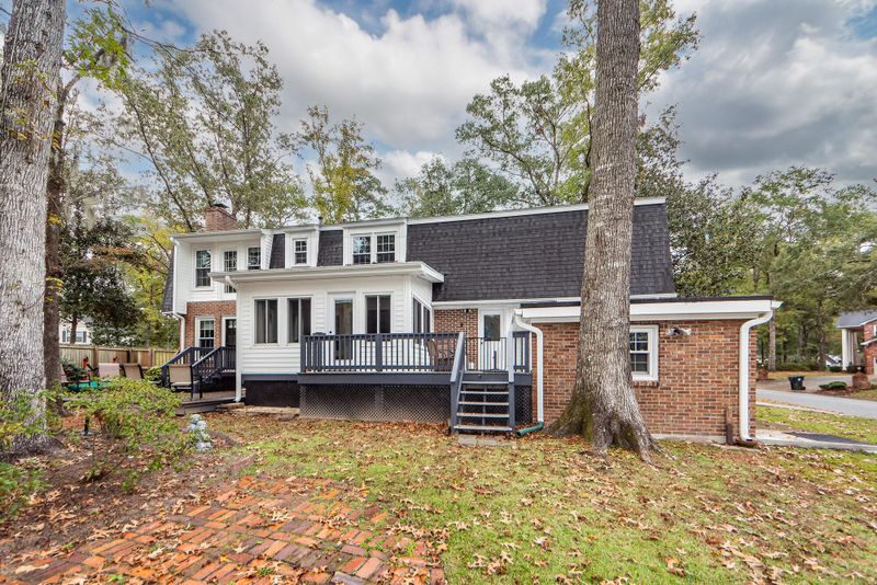 304 Lakeview Dr, Summerville, SC 29485