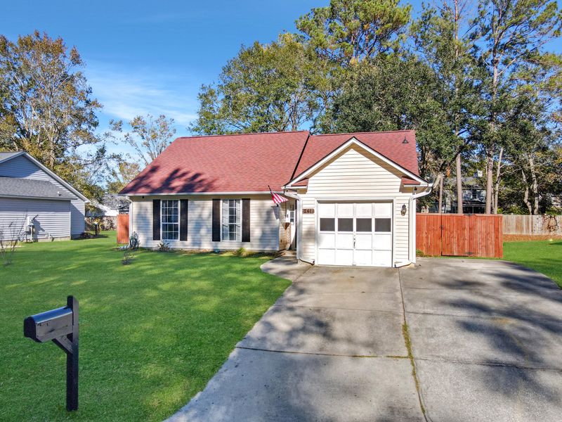 241 Apache Dr, Summerville, SC 29483