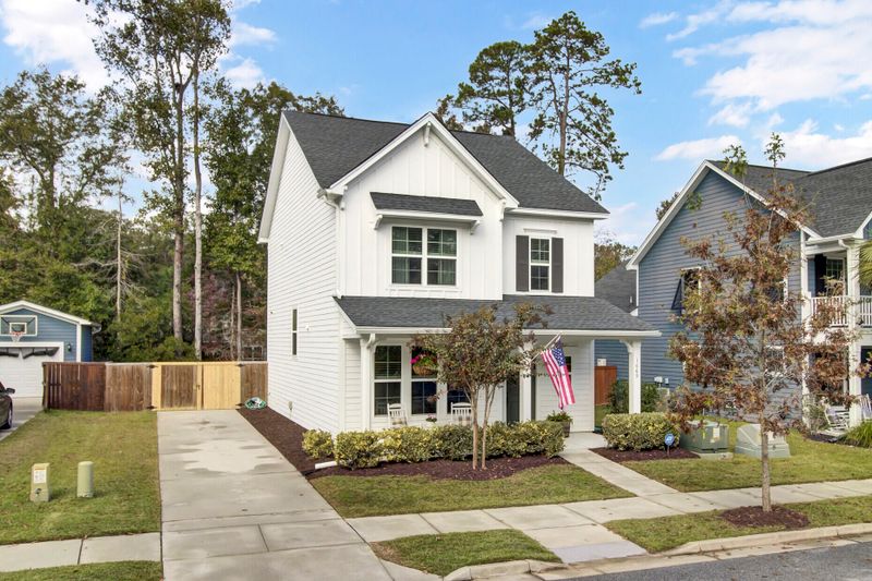 1669 Emmets Rd, Johns Island, SC 29455