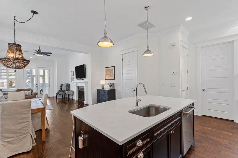 1904 Village Crossing Dr, Charleston, SC 29492
