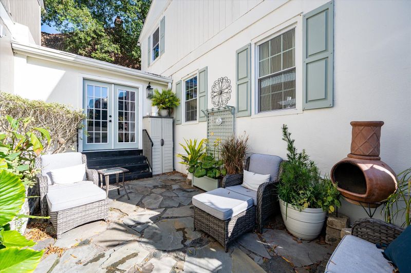 20 Poulnot Ln, Charleston, SC 29401