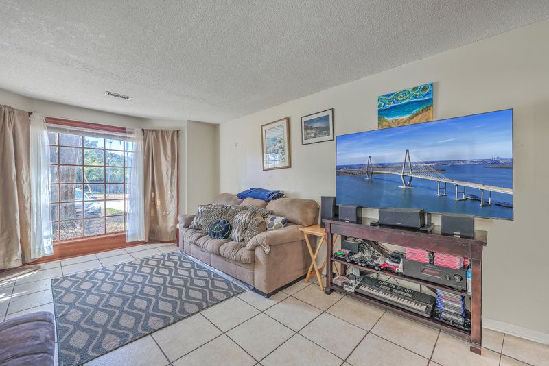 4384 Purdue Dr, North Charleston, SC 29418