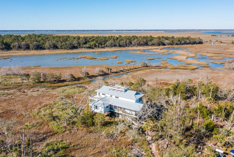 422 Pelican Flight Dr, Dewees Island, SC 29451