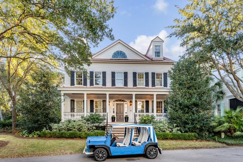 39 Isle Of Hope Rd, Mount Pleasant, SC 29464