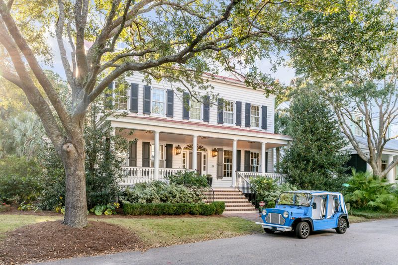 39 Isle Of Hope Rd, Mount Pleasant, SC 29464