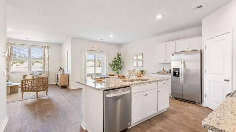 6253 Gritman Dr, Hollywood, SC 29470