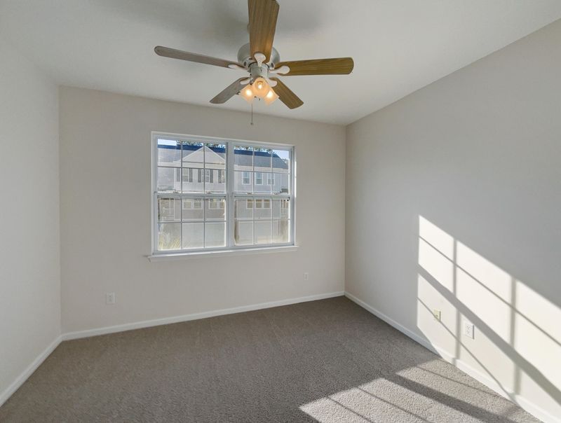 136 Winding River Dr, Johns Island, SC 29455