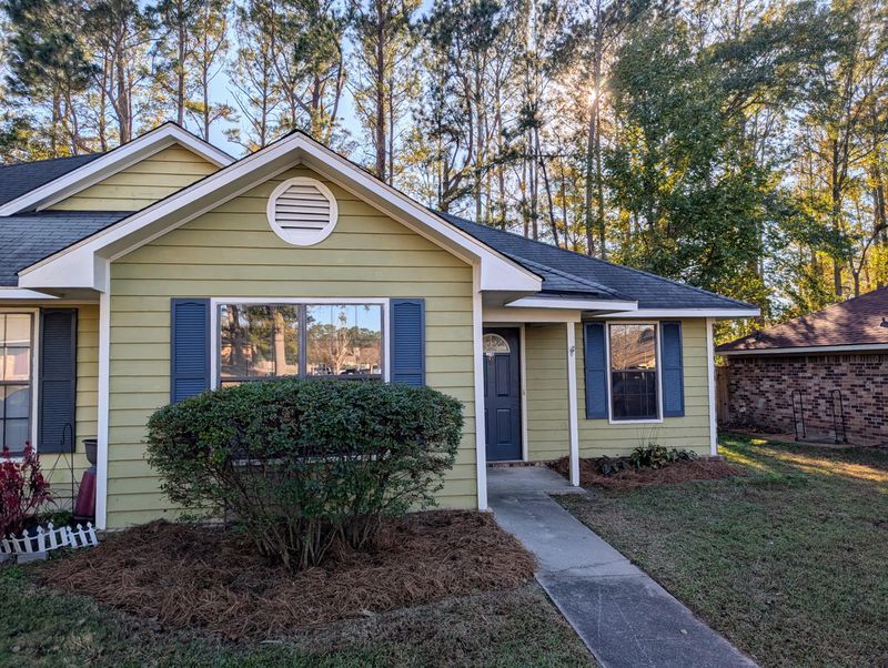 409 Miami St #B, Ladson, SC 29456