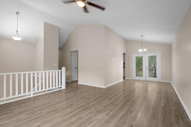309 Canaberry Cir, Summerville, SC 29483
