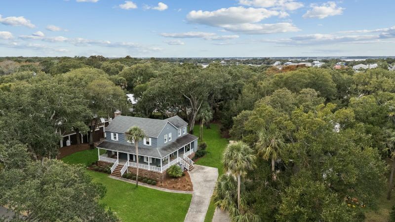 106 Sparrow Dr, Isle Of Palms, SC 29451
