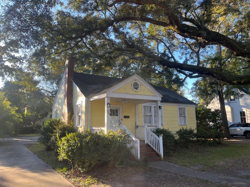 29 Riverdale Dr, Charleston, SC 29407