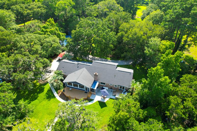 4627 Shark Hole Rd, Meggett, SC 29449
