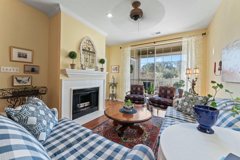 1600 Long Grove Dr #225, Mount Pleasant, SC 29464