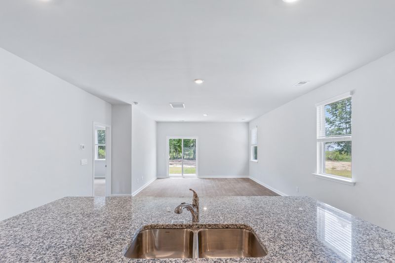 758 Long Bluff Rd, Summerville, SC 29486