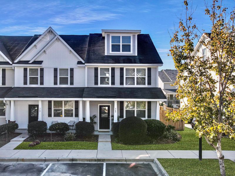 360 Flyway Rd, Goose Creek, SC 29445