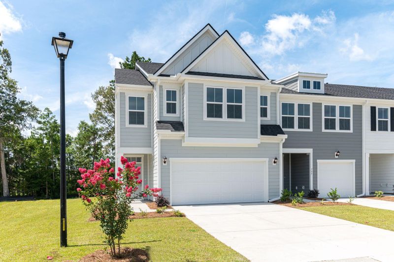 567 Trotters Ln #223, Moncks Corner, SC 29461