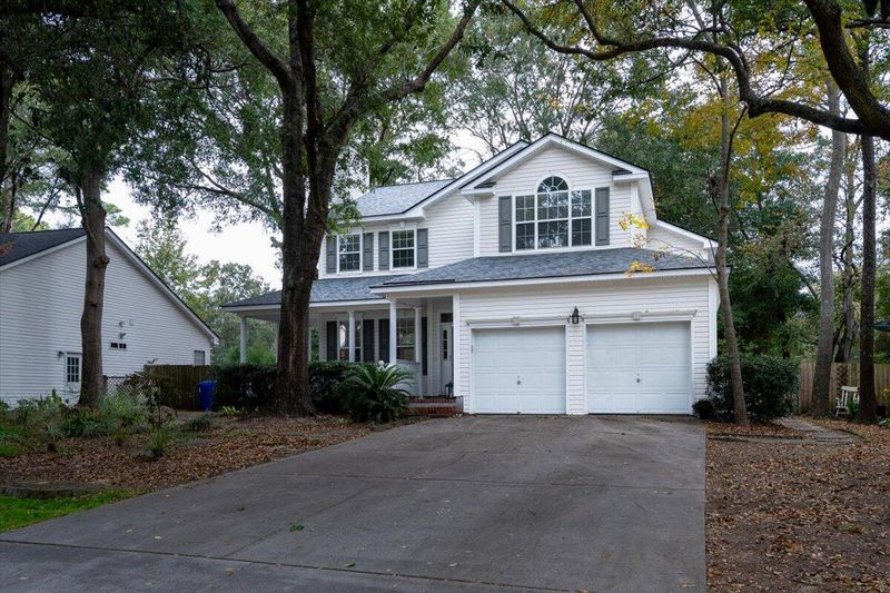 699 Majestic Oaks Dr, Charleston, SC 29412