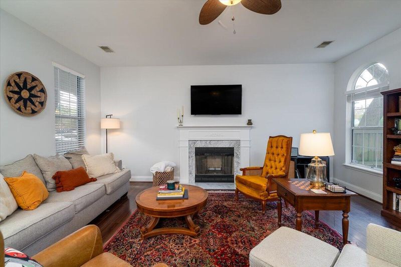 699 Majestic Oaks Dr, Charleston, SC 29412