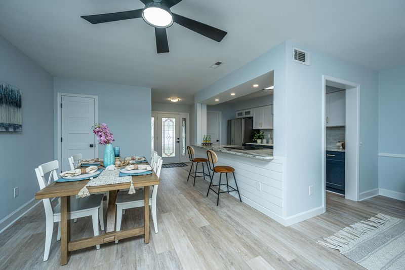 1298 Ashley Hall Rd, Charleston, SC 29407